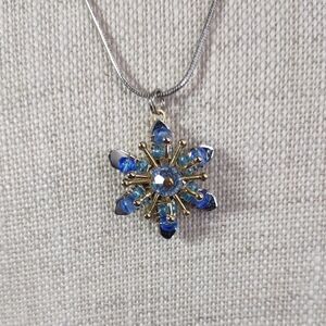 Vintage Liztech Snowflake Pendant Necklace